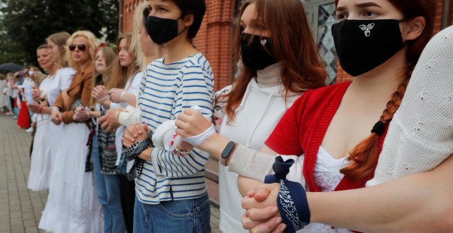 La policía bielorrusa detiene a más de 260 personas en protestas en Minsk