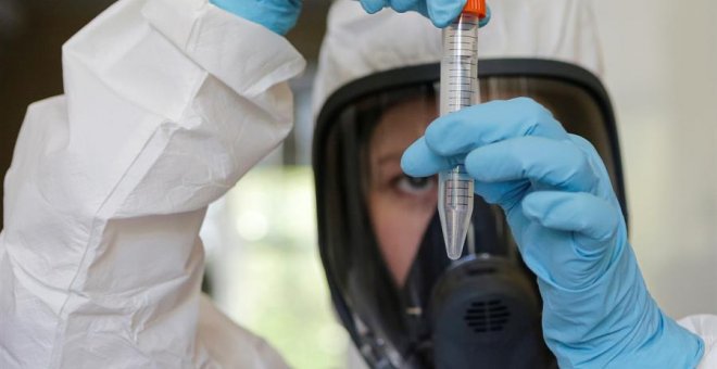 La vacuna rusa contra la covid-19 es segura y genera anticuerpos, según la revista científica 'The Lancet'