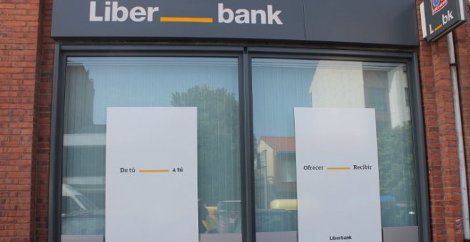 Las acciones de Unicaja y Liberbank se disparan tras confirmarse los contactos para una posible fusión