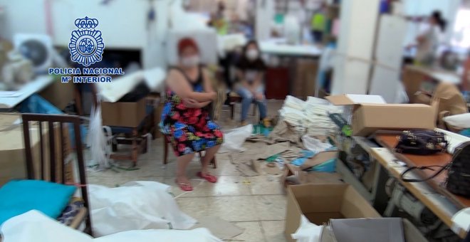 Desmantelado en Málaga un taller de costura clandestino donde explotaban a trabajadores