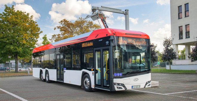Se presentan las primeras unidades del autobús eléctrico de 15 metros Solaris Urbino 15 LE