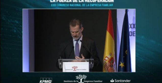 Felipe VI pide "no caer en el pesimismo"