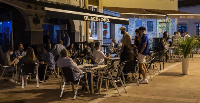 Los hosteleros de Cantabria, indignados con las nuevas restricciones que les convierten en el "chivo expiatorio de esta guerra de la pandemia"