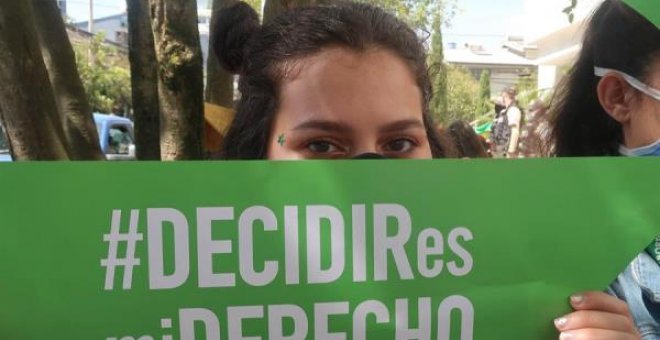 Las ecuatorianas luchan para despenalizar el aborto por violación: siete niñas dan a luz al día fruto de agresiones