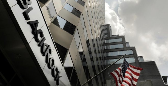 El fondo buitre BlackRock refuerza su poder en la gran banca española con la fusión BBVA-Sabadell
