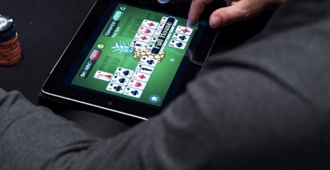 El juego online ya saca de los bolsillos de las familias más de 36 millones de euros cada semana