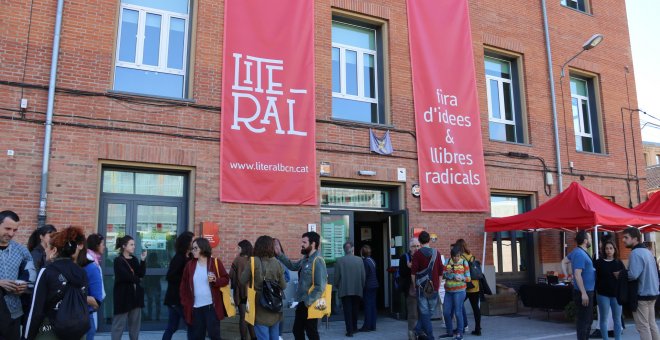 Arriba la Fira Literal, la fira d'idees i llibres radicals
