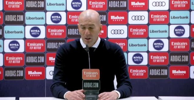 Zidane afirma que Benzema es el mejor delantero de la historia de Francia