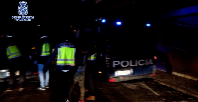 Policía detiene a un español por querer ser francotirador del Daesh