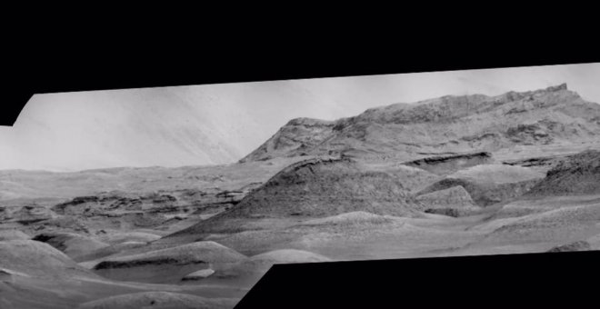 Un mosaico inédito del Monte Sharp, el destino de Curiosity en Marte