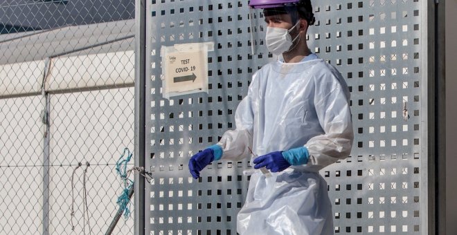 España se acerca al récord de contagios de octubre con 25.438 casos y 408 muertos