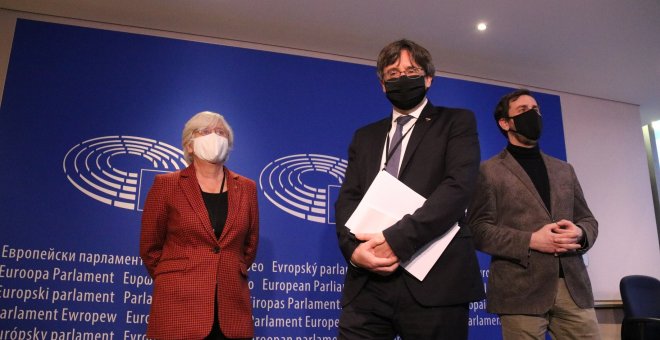 Puigdemont, Comín i Ponsatí queden a l'expectativa de l'Eurocambra després de la vista pel suplicatori