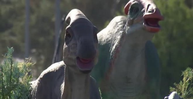 Los dinosaurios llegan a un peculiar 'parque jurásico' en California