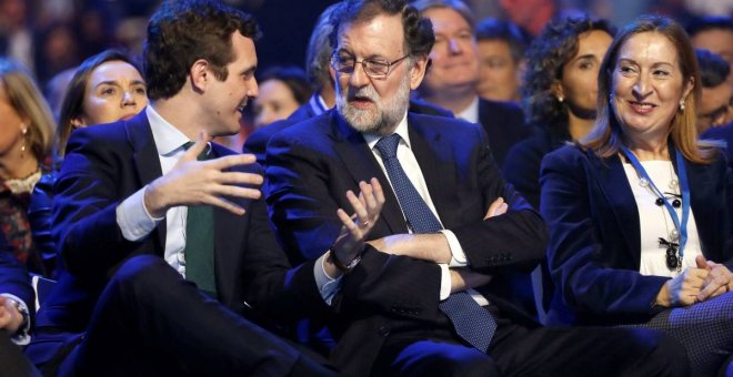 Casado reivindica a Rajoy tras el malestar interno en el PP y ensalza el bipartidismo