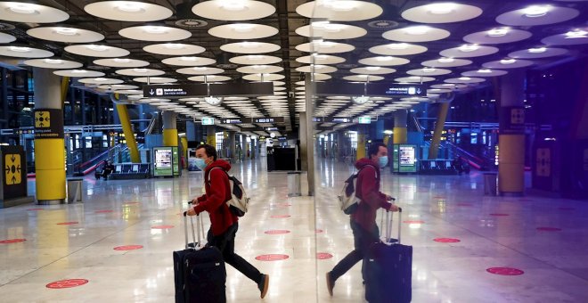 La CNMC congela las tasas aeroportuarias de Aena durante 2021 por la pandemia