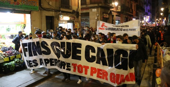 Milers de persones es manifesten a Barcelona per la llibertat d'expressió i els drets socials