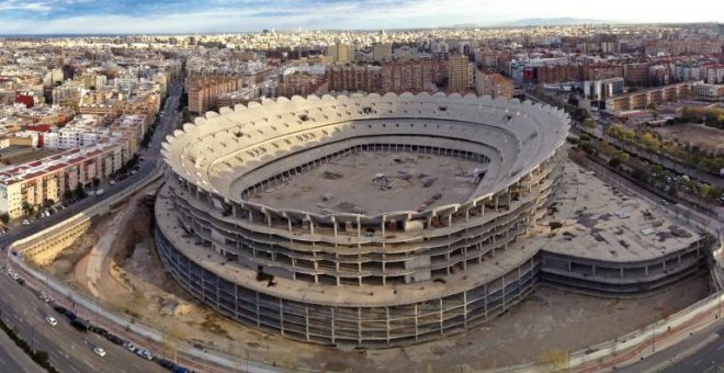 La paralización del Nou Mestalla pone al València CF ante el riesgo de disolución