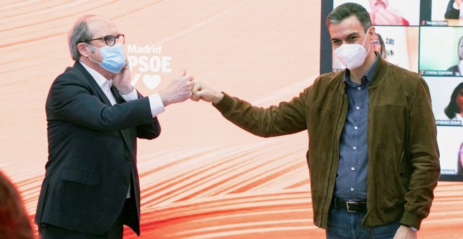 Sánchez y el 'aparato' de Moncloa volcados en la campaña para doblar el pulso a Ayuso en Madrid