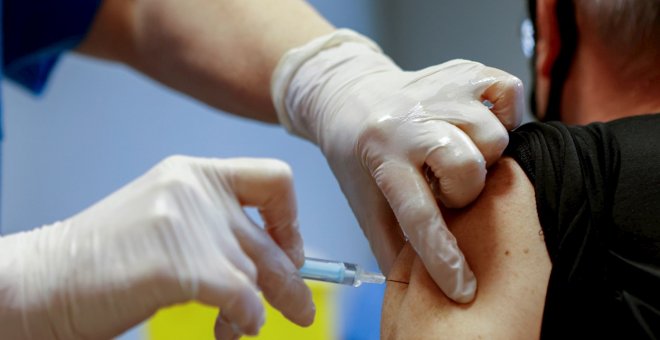 Así quedan los grupos de vacunación mientras España acelera el proceso en abril con la llegada de dosis
