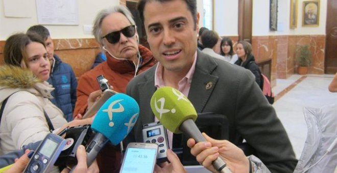Ocho concejales de Vox en Extremadura abandonan el partido por "antidemocrático"
