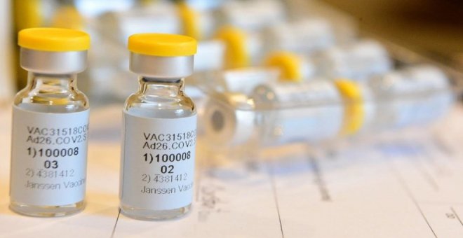 Janssen retrasa la distribución de su vacuna en Europa un día antes de que Cantabria reciba 6.000 dosis