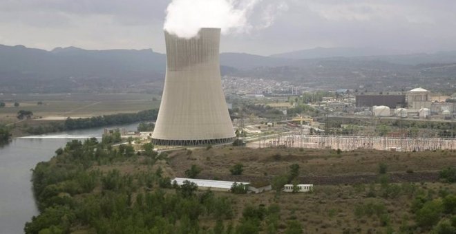 Un fallo en el sistema de protección del reactor obliga a parar la central nuclear Ascó 1
