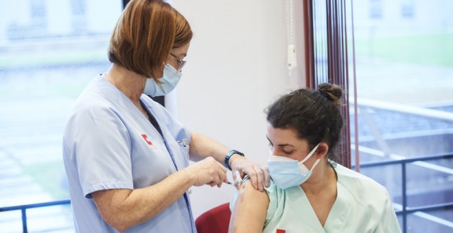 Cantabria no retrasará la administración de la segunda dosis de la vacuna