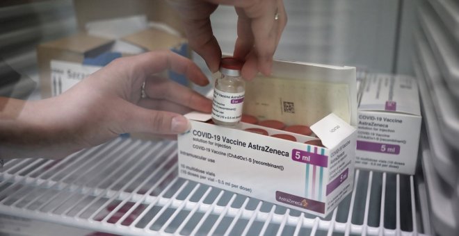 La EMA recomienda inocular la segunda dosis de AstraZeneca entre cuatro y 12 semanas después de la primera