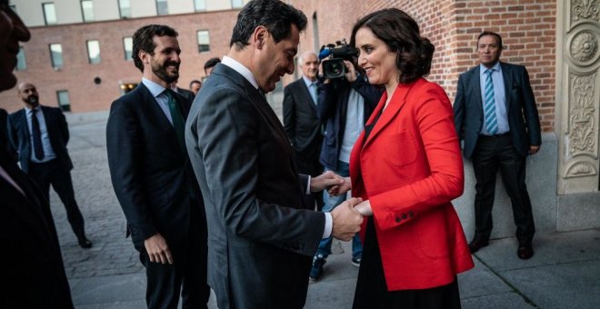 Génova quiere imitar el modelo de Moreno en Andalucía con Vox para el Gobierno de Ayuso