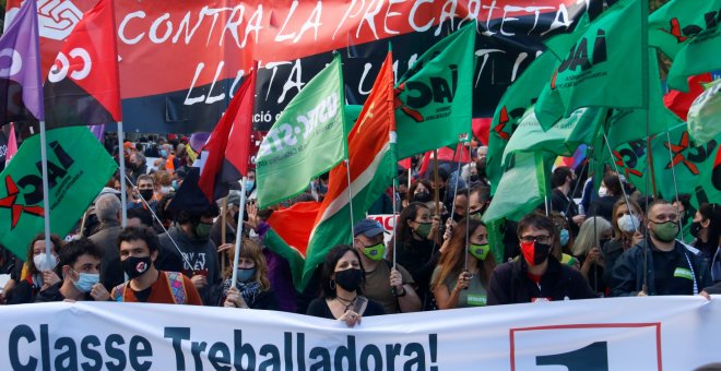 El sindicalisme alternatiu clama contra la precarietat que ha deixat la Covid-19 en un Primer de Maig anticapitalista