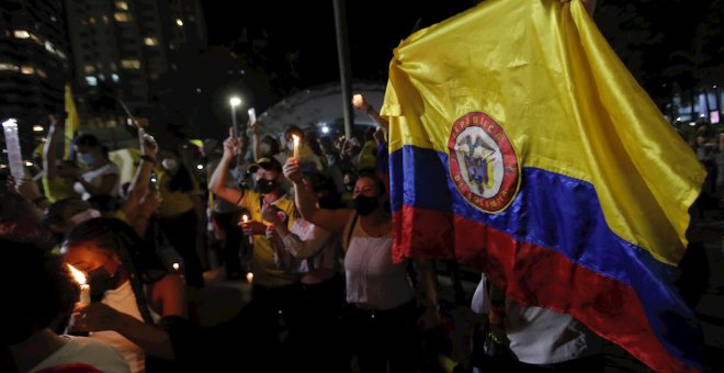 Octava jornada de protestas en Colombia al grito de "no más violencia"