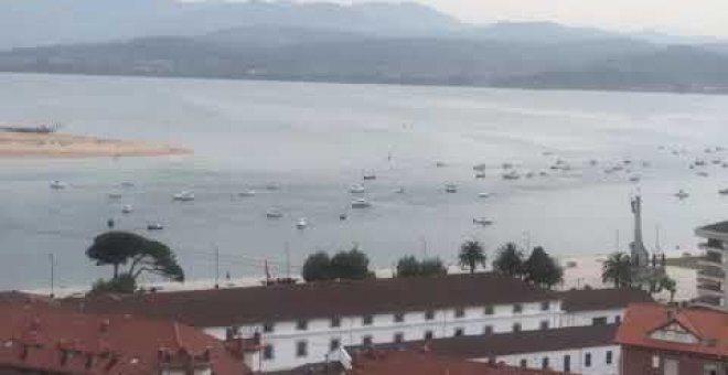 150 barcos se concentran contra las restricciones en la pesca de recreo en Santoña