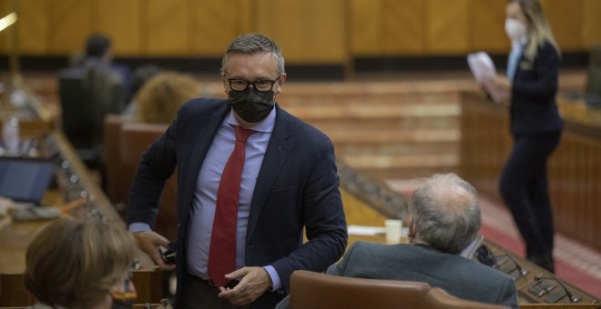 El PP andaluz defiende que los "zarandeos" de Vox "robustecen" a Moreno y su gabinete