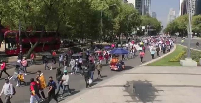 Protestas de estudiantes en México contra la reapertura de las escuelas