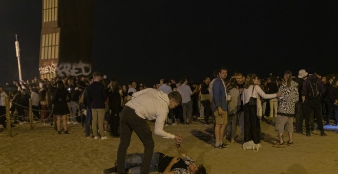 Más de 9.400 personas han sido desalojadas este fin de semana en Barcelona por hacer botellón