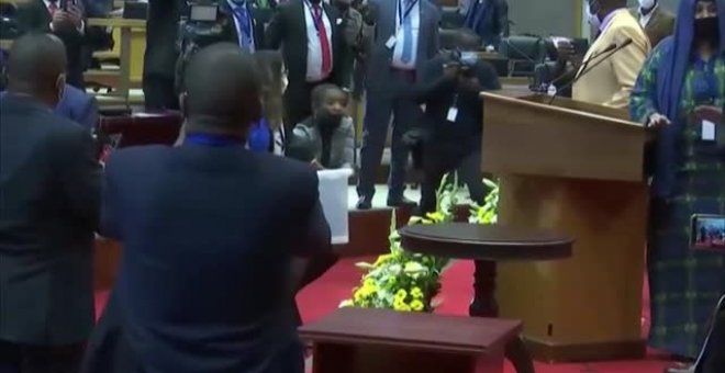 Pelea en el parlamento de la Unión Africana por la elección del nuevo presidente