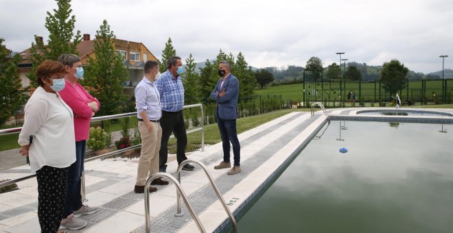 Inaugurada la nueva piscina municipal, que ha contado con 90.000 euros del Gobierno