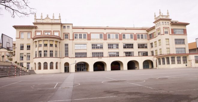 Cerradas dos nuevas aulas en Santander y Corvera de Toranzo