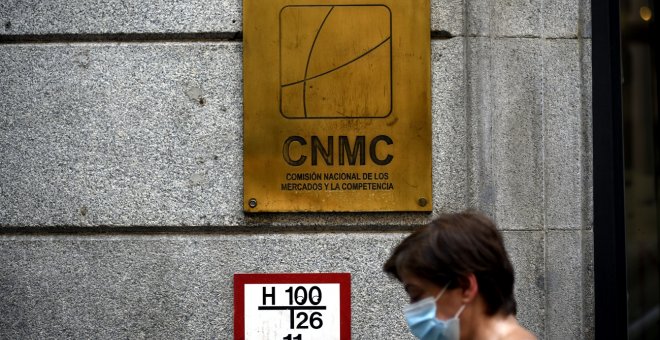 La CNMC expedienta al Sabadell, Santander, Caixabank y Bankia por abusar de los avales ICO contra la pandemia