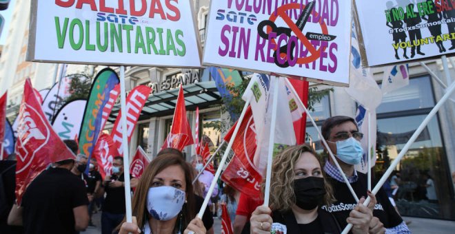 Trabajadores de CaixaBank harán huelga el martes para exigir mejores condiciones en el ERE