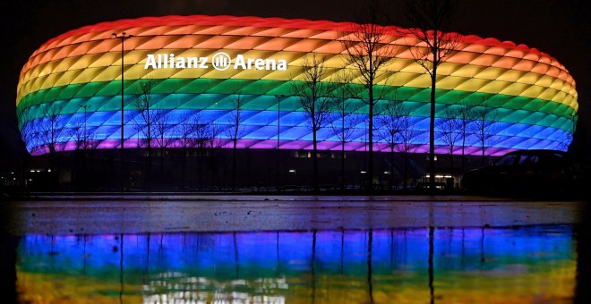 Múnich reacciona contra la UEFA y decide iluminar con los colores de la bandera LGTBIQ+ varios edificios