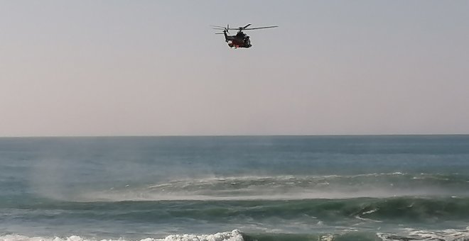 Muere un vigilante tras caer al mar su helicóptero en una persecución con narcotraficantes en el Estrecho