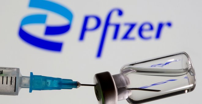 Moderna denuncia a Pfizer y BioNtech por "copiar" su patente de la vacuna contra la covid