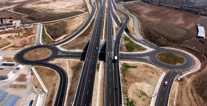 El Gobierno pasa de 0 euros a 46,5 millones el coste del rescate de la autopista M-12