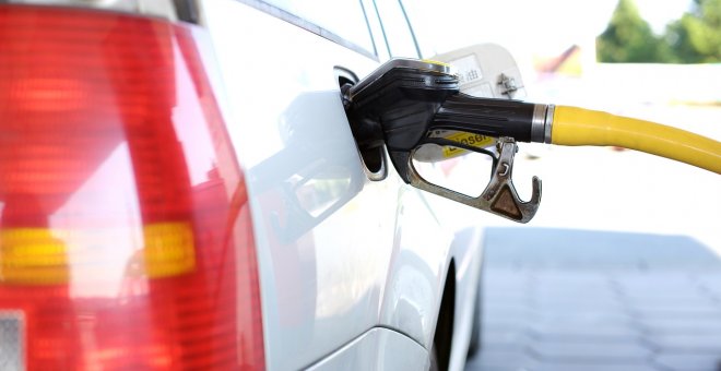 El precio de los carburantes sigue aumentando hasta alcanzar casi un 25% más que el año anterior