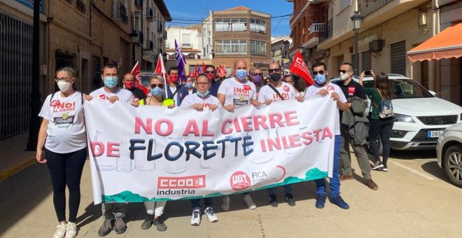 Medio millar de personas se manifiesta en Iniesta para rechazar los despidos y el cierre de la planta de Florette