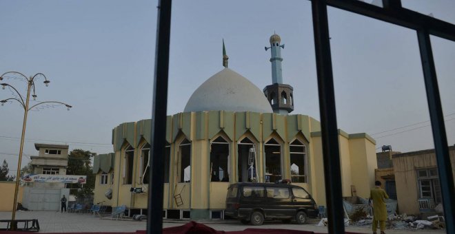 Ascienden a 120 los fallecidos en el atentado suicida a una mezquita chií en Afganistán