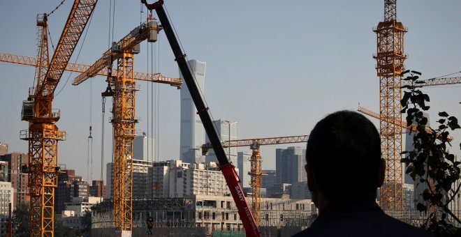 La economía china se frena ante por la escasez de energía y los problemas de inmobiliarias como Evergrande