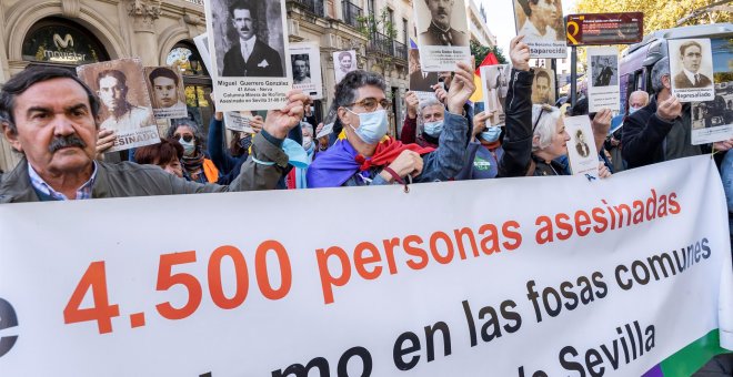 Miles de personas piden en Sevilla que se aplique la Ley de Memoria Histórica