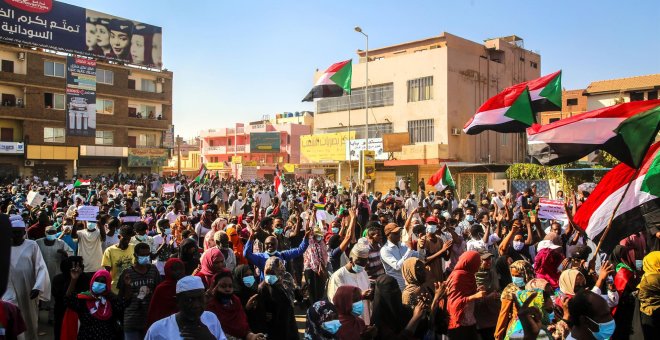 Al menos tres muertos por disparos en una protesta contra el golpe de Estado en Sudán